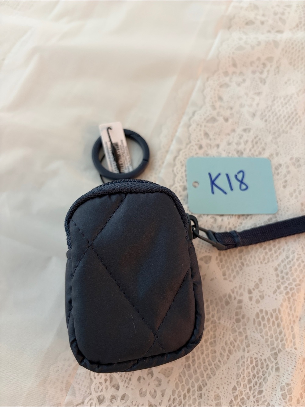 K18, NWT Vera Bradley Essential Bag Charm for AirPods-quilted-Navy Blue